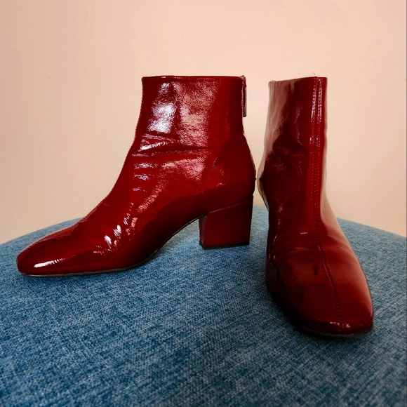 L'INTERVALLE Shoes - L'intervalle red patent leather ankle boots, 38, made in Spain